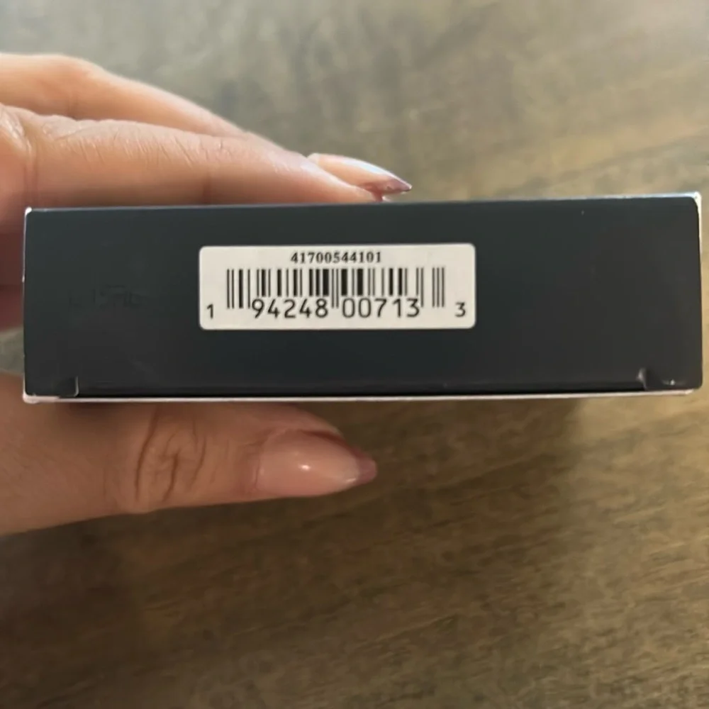 NEW IN BOX - bareMinerals BAREPRO Powder Foundation in shade:Medium Deep 40 cool